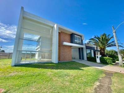 Casa em Condomínio 4 dormitórios em Capão da Canoa | Ref.: 10091