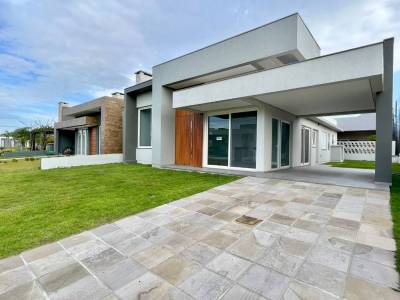 Casa em Condomínio 4 dormitórios em Capão da Canoa | Ref.: 11761