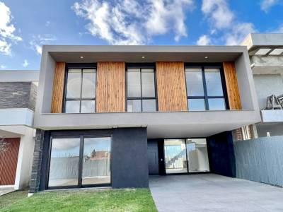Casa em Condomínio 4 dormitórios em Capão da Canoa, RS | Ref.: 11767