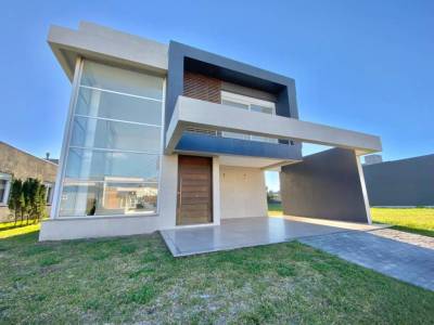 Casa em Condomínio 4 dormitórios em Capão da Canoa | Ref.: 6204